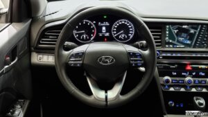 Hyundai AVANTE 1.6 2020 года из Южной Кореи