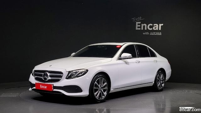 Mercedes-Benz E-Class E300 4MATIC Avantgarde 2019 года из Кореи