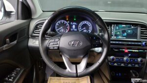 Hyundai AVANTE 1.6 2020 года из Южной Кореи