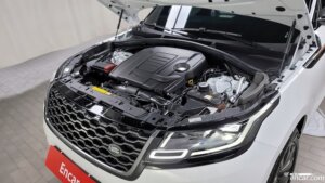 Land Rover Range Rover Velar 2.0 P250 R-Dynamic SE 2022 года из Южной Кореи