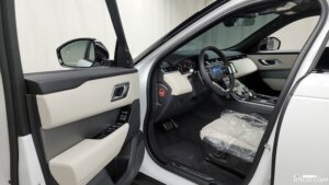 Land Rover Range Rover Velar 2.0 P250 R-Dynamic SE 2022 года из Южной Кореи