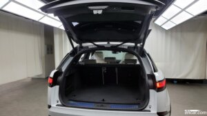 Land Rover Range Rover Velar 2.0 P250 R-Dynamic SE 2022 года из Южной Кореи