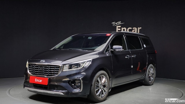 Kia Carnival 9-Seater Noblesse Special 2019 года из Кореи