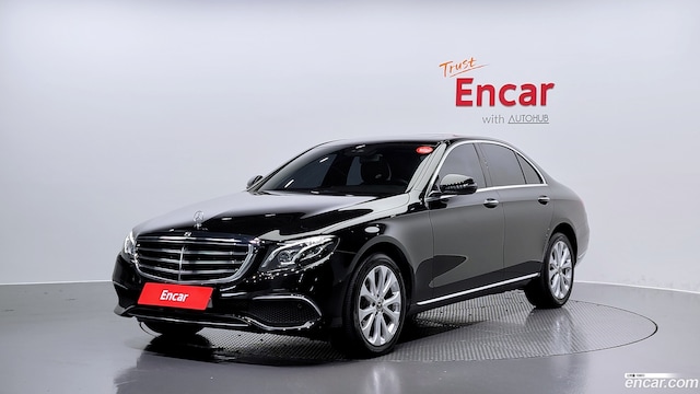 Mercedes-Benz E-Class E220d 4MATIC Exclusive 2019 года из Кореи