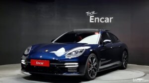 Porsche Panamera 4.0 GTS 2021 года из Южной Кореи