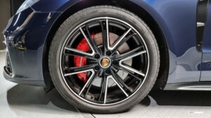Porsche Panamera 4.0 GTS 2021 года из Южной Кореи