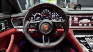 Porsche Panamera 4.0 GTS 2021 года из Южной Кореи