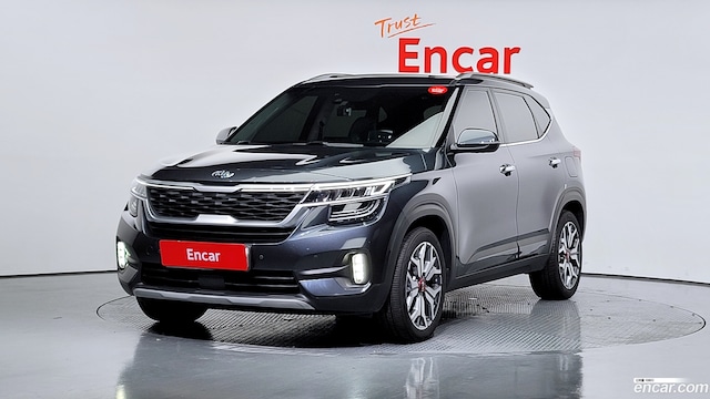 Kia Seltos Дизель 1.6 4WD 2020 года из Кореи