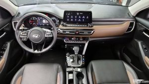 Kia Seltos Дизель 1.6 4WD 2020 года из Южной Кореи