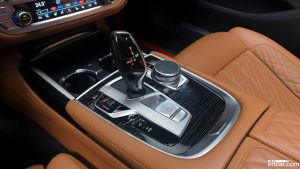 BMW 7-Series 730Ld xDrive M Sport 2020 года из Южной Кореи