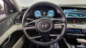 Hyundai AVANTE 1.6 2021 года из Южной Кореи