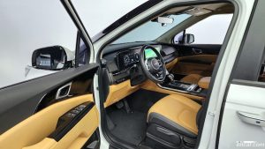 Kia Carnival Бензин 9-Seater Prestige 2023 года из Южной Кореи