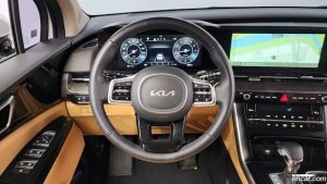 Kia Carnival Бензин 9-Seater Prestige 2023 года из Южной Кореи