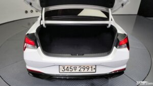 Hyundai AVANTE 1.6 2021 года из Южной Кореи