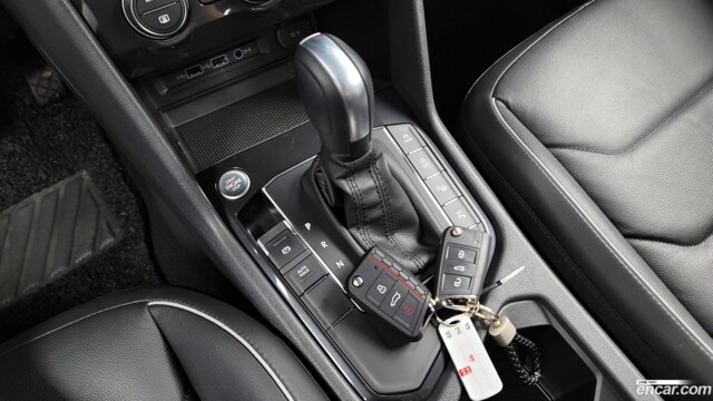 33276181_009.jpg Volkswagen Tiguan 2.0 TDI Prestige 2020 года из Южной Кореи