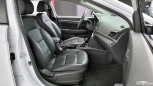 Hyundai AVANTE 1.6 2020 года из Южной Кореи