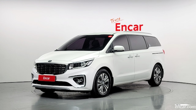 Kia Carnival 9-Seater Luxury 2020 года из Кореи