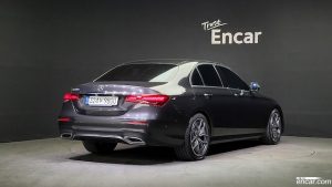 Mercedes-Benz E-Class E220d 4MATIC AMG Line 2021 года из Южной Кореи