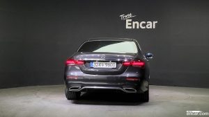 Mercedes-Benz E-Class E220d 4MATIC AMG Line 2021 года из Южной Кореи