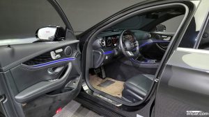 Mercedes-Benz E-Class E220d 4MATIC AMG Line 2021 года из Южной Кореи
