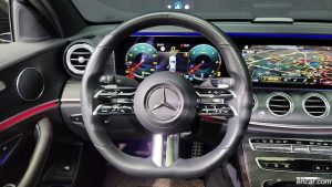 Mercedes-Benz E-Class E220d 4MATIC AMG Line 2021 года из Южной Кореи
