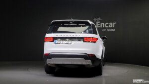 Land Rover Discovery 3.0 SD6 HSE 2020 года из Южной Кореи