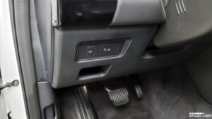 Land Rover Discovery 3.0 SD6 HSE 2020 года из Южной Кореи