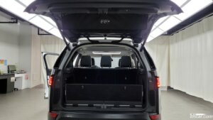 Land Rover Discovery 3.0 SD6 HSE 2020 года из Южной Кореи