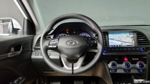 Hyundai AVANTE 1.6 2020 года из Южной Кореи