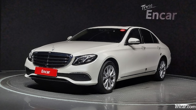 Mercedes-Benz E-Class E300 4MATIC Exclusive 2019 года из Кореи