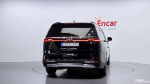 Kia Carnival Бензин 7-Seater Signature 2022 года из Южной Кореи