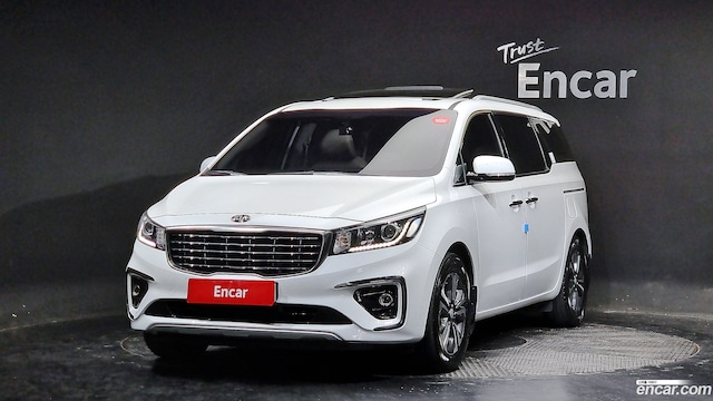 Kia Carnival 9-Seater Luxury 2019 года из Кореи
