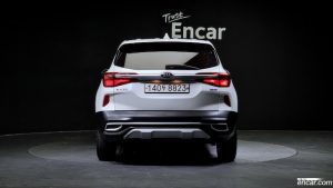 Kia Seltos Бензин 1.6 Turbo 2WD 2020 года из Южной Кореи