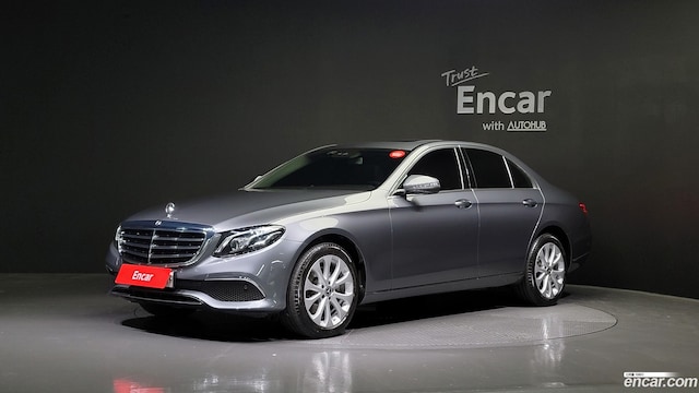 Mercedes-Benz E-Class E220d 4MATIC Exclusive 2020 года из Кореи