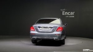 Mercedes-Benz E-Class E220d 4MATIC Exclusive 2020 года из Южной Кореи