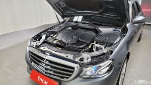 Mercedes-Benz E-Class E220d 4MATIC Exclusive 2020 года из Южной Кореи