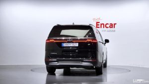 Kia Carnival 9-Seater Signature 2023 года из Южной Кореи