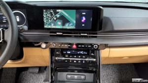 Kia Carnival 9-Seater Signature 2023 года из Южной Кореи