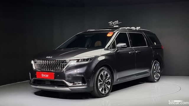 Kia Carnival Бензин 9-Seater Signature 2022 года из Кореи