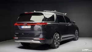 Kia Carnival Бензин 9-Seater Signature 2022 года из Южной Кореи