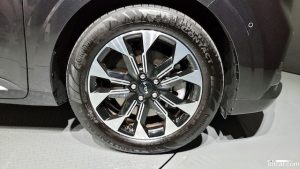 Kia Carnival Бензин 9-Seater Signature 2022 года из Южной Кореи
