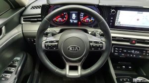 Kia K5 2.0 2021 года из Южной Кореи