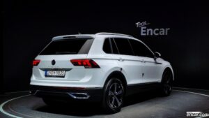 Volkswagen Tiguan 2.0 TDI Premium 2021 года из Южной Кореи