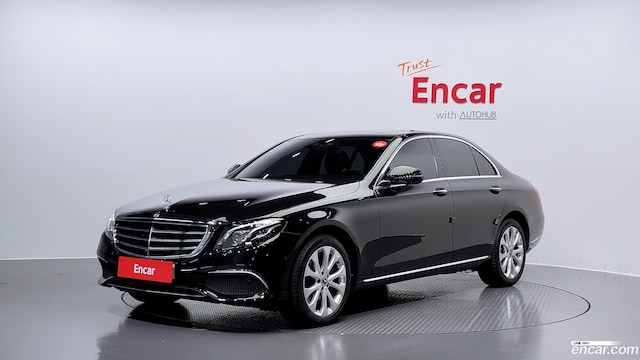 Mercedes-Benz E-Class E300 4MATIC Exclusive 2019 года из Кореи