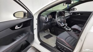 Kia K3 1.6 Turbo GT 5Door 2022 года из Южной Кореи