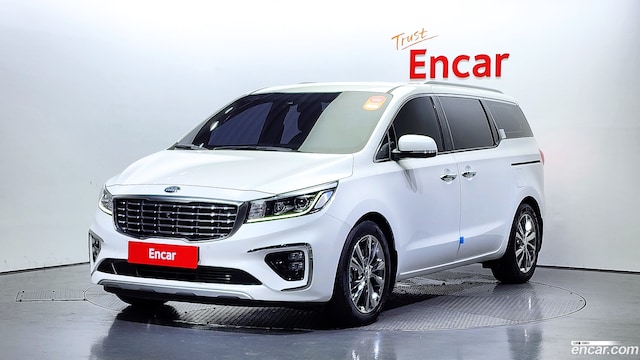 Kia Carnival Бензин 9-Seater Noblesse Special 2019 года из Кореи