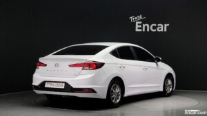 Hyundai AVANTE 1.6 2020 года из Южной Кореи