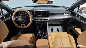 Kia K5 2.0 2021 года из Южной Кореи