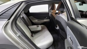 Hyundai AVANTE 1.6 2021 года из Южной Кореи