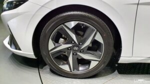 Hyundai AVANTE 1.6 2021 года из Южной Кореи